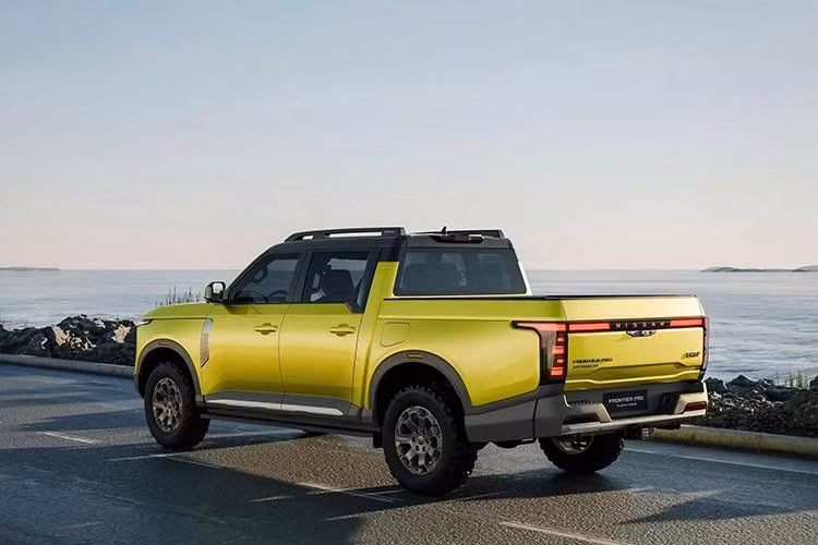 Tại Australia, Navara Pro PHEV sử dụng động cơ xăng 2.0 tăng áp kết hợp mô-tơ điện. Theo thông tin Nissan Australia công bố, hệ truyền động này cho tổng công suất 402 mã lực và mô-men xoắn 800 Nm. Sức mạnh được truyền tới bốn bánh thông qua hộp số tự động 8 cấp, kết hợp hệ thống khóa vi sai.