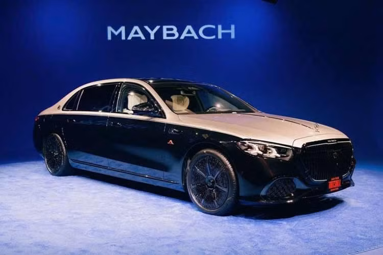 Chiếc sedan siêu sang Mercedes-Maybach S 580 bản đặc biệt "The Devil Wears Prada 2" này hiện vẫn còn là một ẩn số về già bán và hiện chưa rõ hãng xe sang đến từ Đức mở rộng sản xuất mẫu sedan độc bản này cho các nhà sưu tập hay không.