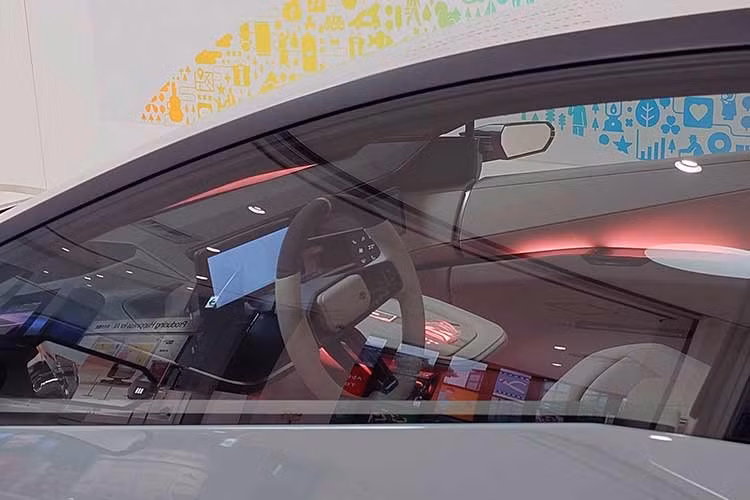 Đối với thị trường Thái Lan, Toyota Corolla thế hệ mới được dự đoán sớm nhất sẽ xuất hiện vào năm 2028. Dù vậy, đây mới là những thông tin ban đầu và dự đoán về kế hoạch sản phẩm. Toyota chưa công bố chính thức cấu hình kỹ thuật cũng như lịch trình ra mắt Corolla thế hệ mới tại Thái Lan.