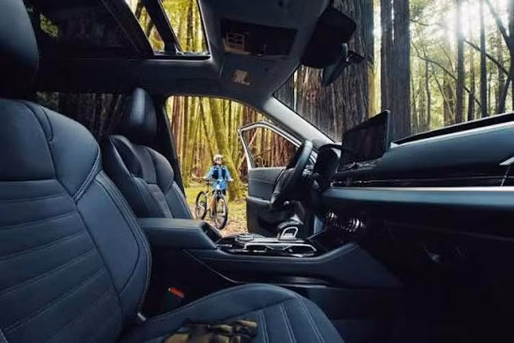 Outlander Diamond Trail Edition là một trong sáu mẫu xe Mitsubishi dự kiến trưng bày tại triển lãm SEMA ở Las Vegas trong năm 2026. Trong đó, ba mẫu xe thuộc dòng Diamond Trail sẽ được giới thiệu với những cấp độ nâng cấp khác nhau.