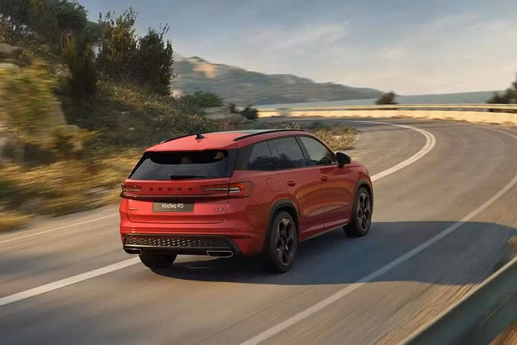 Gần đây nhất, thế hệ mới của mẫu xe Kodiaq Octavia RS ra mắt năm 2025 cũng từng bán hết chỉ sau 20 phút, cho thấy sự quan tâm mạnh mẽ từ nhóm khách hàng đam mê sản phẩm hiệu năng cao.