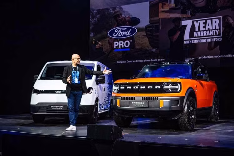 Ford đã công bố những kế hoạch lớn dành cho thị trường Úc với hàng loạt mẫu xe mới sắp ra mắt. Đáng chú ý là mẫu SUV ddiej hình Ford Bronco Basecamp sẽ tới thị trường Úc và New Zealand vào nửa cuối năm 2027. Đây là mẫu SUV mới đã được ra mắt tại Trung Quốc vào năm ngoái, hướng tới “một thế hệ những người đam mê hoạt động ngoài trời”.