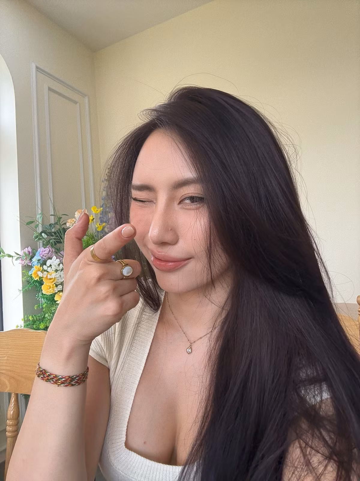 Trang Lê, một PT (Personal Trainer) có tiếng với gu thời trang cực kỳ "bốc lửa" và thân hình... khỏi phải bàn cãi.