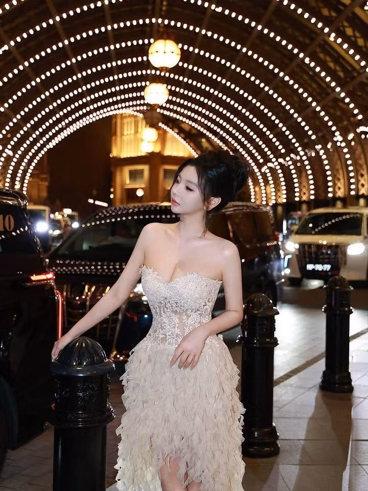 Mới đây, thông tin về thân thế của Yunicee.T33 bị rò rỉ đã khiến cộng đồng mạng "sốc tập hai". Người đẹp này không chỉ đơn thuần là một hot girl sống ảo, mà còn là một nhân vật quyền lực trong giới kinh doanh.