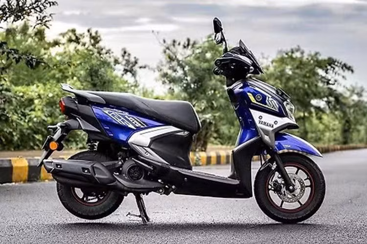 Ngoài ra, Yamaha cũng mang đến nhiều tùy chọn màu sắc mới cho cả Fascino và RayZR, giúp tăng thêm sự lựa chọn phù hợp với phong cách cá nhân của người dùng.