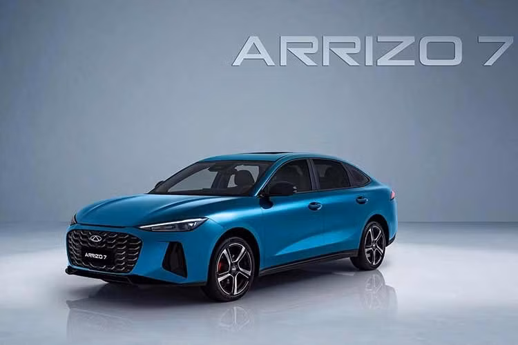 Hãng xe Chery của Trung Quốc vẫn chưa công bố thông số kỹ thuật của Arrizo 7, dự kiến ​​sẽ được công bố tại Triển lãm Ô tô Thành Đô 2026 này. Tuy nhiên, nhiều khả năng xe sẽ sử dụng động cơ xăng không điện hóa.