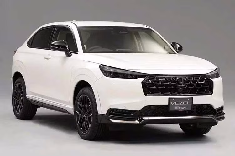 Tại Nhật Bản, giá bán khởi điểm cho bản Vezel G 4WD máy xăng là 2.777.500 Yên (khoảng 457 triệu đồng). Phiên bản cao cấp nhất Vezel e:HEV Z Play Package 4WD có giá 3.885.200 Yên (khoảng 640 triệu đồng). Honda chưa công bố kế hoạch áp dụng những thay đổi này lên phiên bản HR-V bán tại thị trường Châu Âu hay Châu Á.