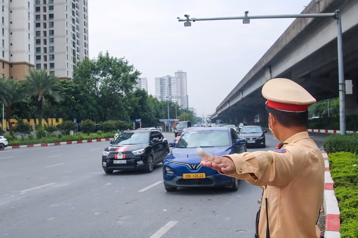 Gallery - [GALLERY] Ngày đầu nghỉ lễ 2/9: Giao thông Hà Nội thông thoáng - image 13