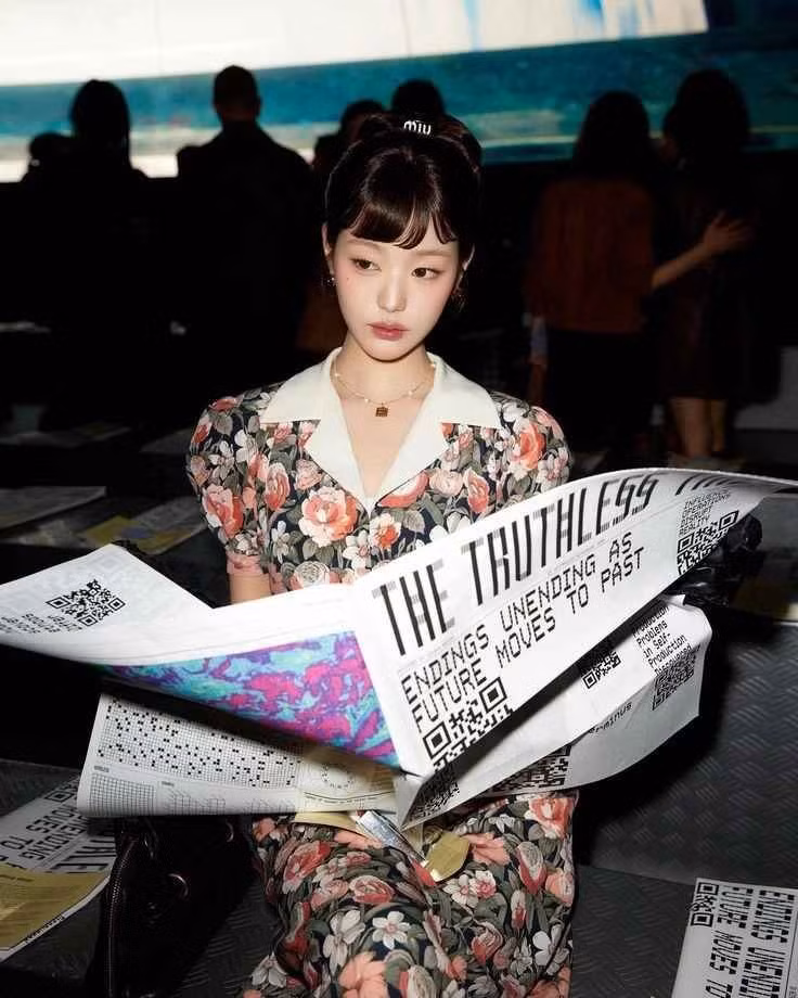 Ngoài các thương hiệu quốc tế như Tommy Hilfiger, Miu Miu…, tại thị trường Hàn Quốc, Jang Won Young cũng là một trong những cái tên được săn đón bậc nhất.