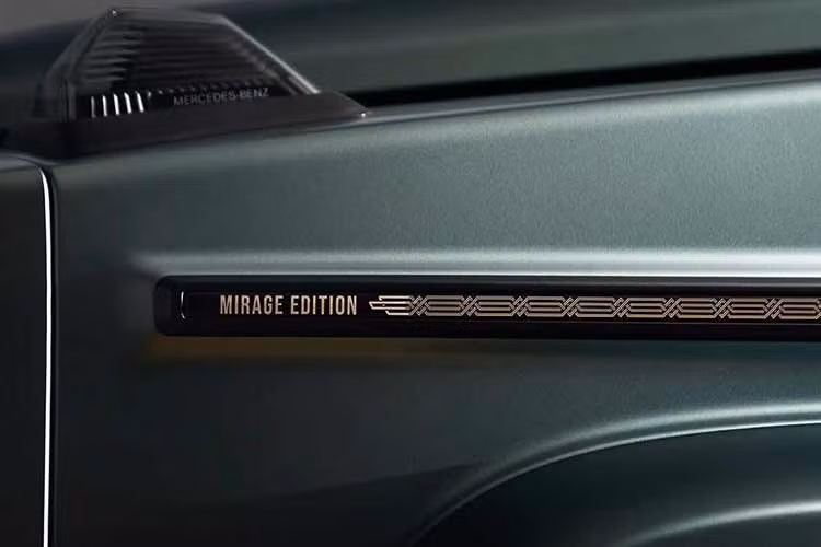 Gói độ Manufaktur Made to Measure Verde Silver Magno chính hãng này được xem là một phần trong chương trình cá nhân hóa cao cấp Manufaktur Made to Measure của Mercedes-Benz, tương tự dịch vụ Tailor Made của Ferrari.