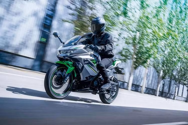 Gallery - [GALLERY] Kawasaki Ninja e-1 2027 giá 206 triệu đồng, chạy chỉ 66 km/sạc,  - image 9