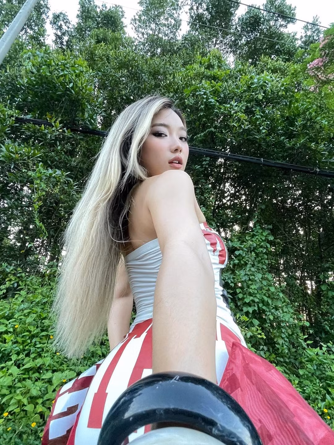 Sự thay đổi này của Danmy đã nhận về "cơn mưa" lời khen từ cộng đồng mạng.