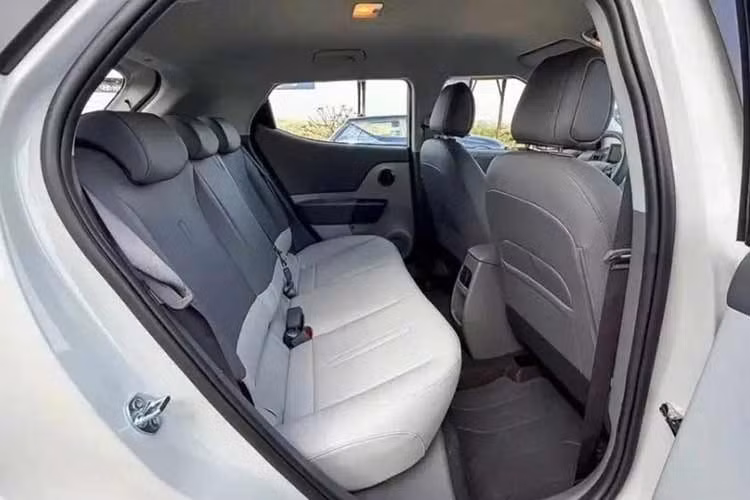 Hyundai sẽ sản xuất i20 tại nhà máy Piracicaba ở Brazil, cùng với HB20, HB20S và Creta. Sự xuất hiện của i20 trong phân khúc xe cỡ nhỏ cũng đặt ra câu hỏi về tương lai của HB20. Mẫu i20 mới có thể sẽ dần thay thế HB20 thế hệ thứ hai. Đây vốn là dòng xe được phát triển riêng cho Brazil, ra mắt năm 2019 và nâng cấp vào năm 2022.