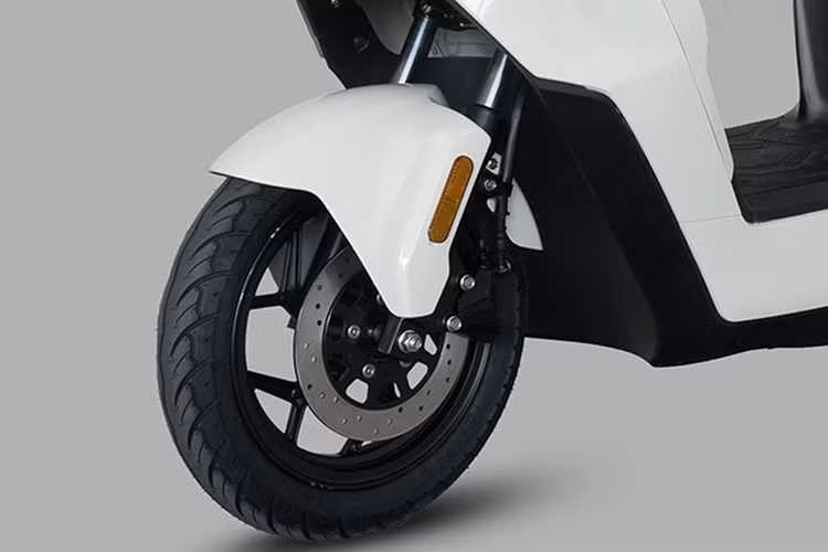 Tại thị trường Trung Quốc, Sundiro Honda cũng là nhà sản xuất mẫu xe Cub e: dành cho học sinh và sinh viên vốn đã nối tiếng tại nhiều thị trường trong đó có cả Việt Nam thời gian qua.