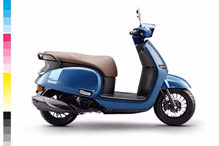 Điểm đáng chú ý nhất trong hệ thống động lực của Fuzzy 125 là công nghệ Hybrid Assist. Mô-tơ điện có khả năng hỗ trợ động cơ xăng trong những thời điểm xe cần thêm lực, chẳng hạn khi bắt đầu tăng tốc, tăng tốc ở tốc độ thấp, chở thêm người hoặc khi leo dốc.