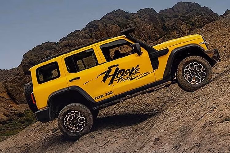 Theo Great Wall Motors, Hooke Trail có góc tới 41 ° , góc thoát 34 ° , khoảng sáng gầm 245mm và khả năng lội nước sâu 850mm. Hơn nữa, hệ thống treo mới cho phép chiếc SUV này sử dụng lốp 35 inch – hoặc thậm chí lốp 40 inch với một vài điều chỉnh.