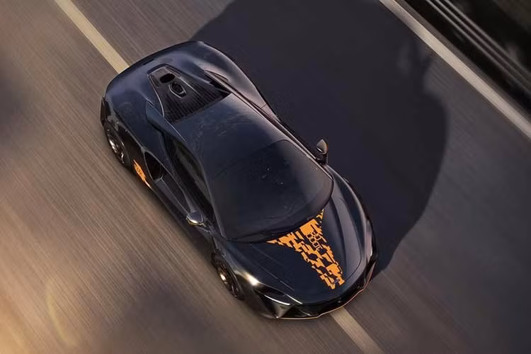 McLaren Automotive chính thức trình làng mẫu McLaren Artura 1000GP by MSO. Đây là chiếc xe tôn vinh đội đua McLaren Racing cán mốc chặng đua Công thức 1 thứ 1.000 trong lịch sử tại giải Monaco Grand Prix 2026.
