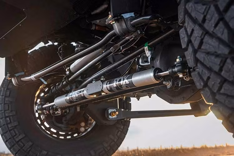 Dự án độ chiếc xe bán tải VelociRaptor 1200 F-250 này khiến người fan trung thành ngạc nhiên khi Hennessey không "vắt kiệt" sức mạnh của khối động cơ này.