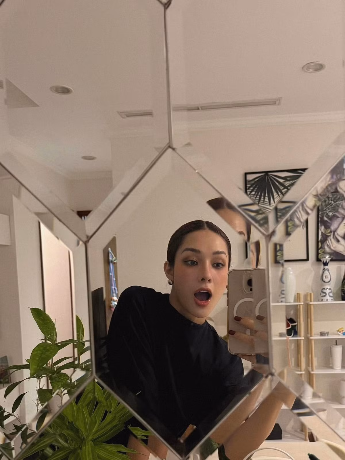 Hình ảnh đời thường của Hồng Hạnh.