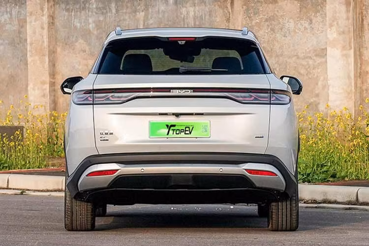 Trong tương lai, BYD dự kiến đầu tư hơn 100 tỷ Nhân dân tệ cho hoạt động nghiên cứu và phát triển nhằm đạt được 3 mục tiêu trong 3-5 năm tới, gồm: không còn tai nạn giao thông, “siêu tài xế” và “siêu thư ký”.