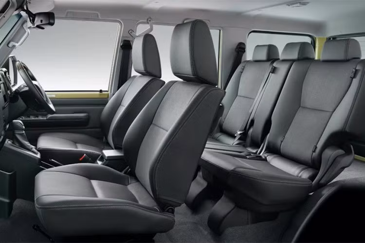 Toyota không công bố thay đổi về hệ truyền động, đồng thời nội thất của hai mẫu xe vẫn chưa được tiết lộ. Việc không có kế hoạch sản xuất thương mại cho thấy đây chủ yếu là các bản nghiên cứu thiết kế.