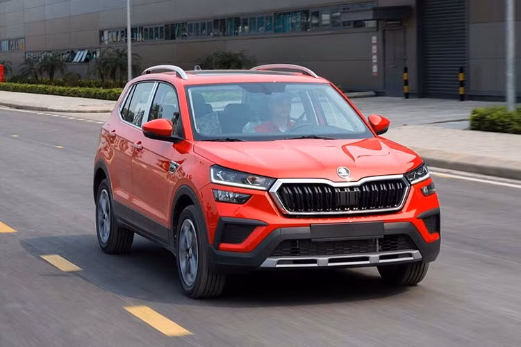 Skoda Kushaq sẽ gia nhập nhóm SUV đô thị cỡ B vốn đang rất sôi động tại Việt Nam, cạnh tranh với những cái tên đáng gờm như như Mitsubishi Xforce, Hyundai Creta, Kia Seltos hay Toyota Yaris Cross.