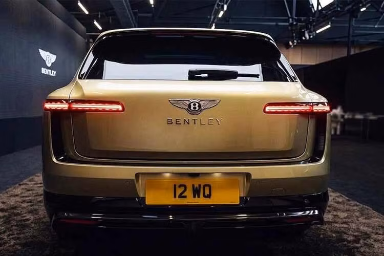 Gallery - [GALLERY] Bentley Torcal trình làng - xe siêu sang điện phá vỡ truyền thống - image 10
