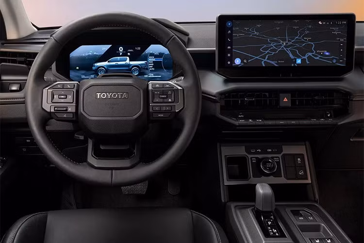 Dù có thể thu hút một số lượng khách hàng cá nhân nhất định, Toyota xác định rõ Hilux BEV là một mẫu xe phục vụ thị trường ngách. “Tôi không muốn nói rằng chiếc xe này sẽ tạo nên cơn sốt toàn cầu hay bán ra số lượng lớn. Nó không được sinh ra vì điều đó”, ông Hanley nói thêm. “Tuy vậy, không loại trừ khả năng một số thợ sửa chữa, kỹ sư hay doanh nghiệp nhỏ có thể quan tâm.”