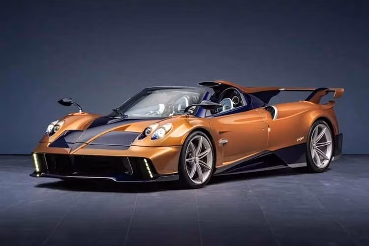 Horacio Pagani đã bước sang tuổi 70 vào năm ngoái và lễ kỷ niệm sinh nhật ông sẽ tiếp tục tại Lễ hội tốc độ Goodwood năm nay, nơi Pagani sẽ ra mắt chiếc Huayra 70 Derecho.