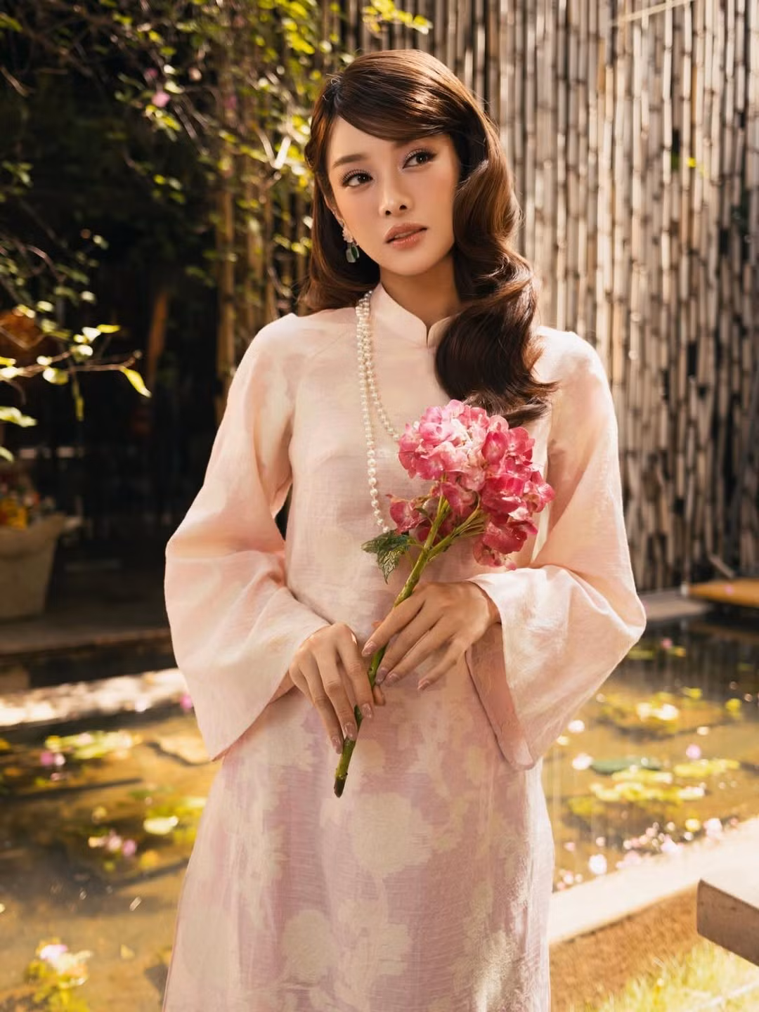 Ở mảng truyền hình, Trình Mỹ Duyên trở thành gương mặt quen thuộc trên sóng VTV qua các bộ phim như Đừng nói khi yêu (vai Linh) và Mình yêu nhau, bình yên thôi (vai Ngọc). Lối diễn xuất tự nhiên, giàu cảm xúc giúp cô chiếm được cảm tình của đông đảo khán giả, đặc biệt là người xem yêu thích phim giờ vàng.