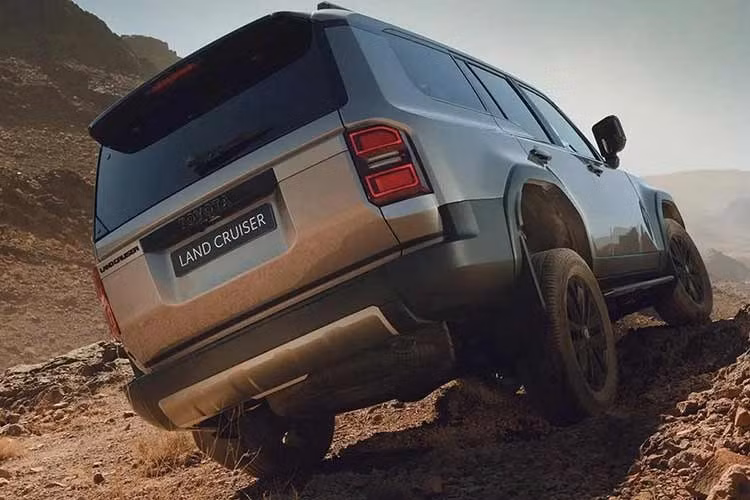 Điều làm cho Toyota Land Cruiser 75th Anniversary phiên bản giới hạn này trở nên đặc biệt hơn nữa là xe được trang bị thêm các thiết bị off-road vốn thường chỉ có trên phiên bản Land Cruiser cao cấp hơn. Đồng nghĩa những khách hàng ưa chuộng phong cách hoài cổ nay có thể tận hưởng khả năng vượt địa hình.