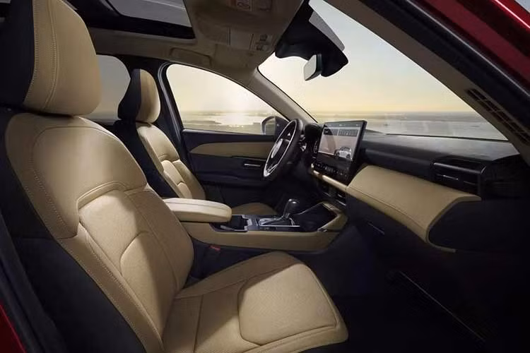 Đáng chú ý, nền tảng của hệ hybrid mới sẽ là động cơ hoàn toàn mới mang tên SkyActiv-Z. Theo Mazda, đây là thế hệ động cơ được phát triển với mục tiêu kết hợp những ưu điểm của cả động cơ diesel và động cơ xăng, từ đặc tính vận hành tới hiệu suất đốt cháy.