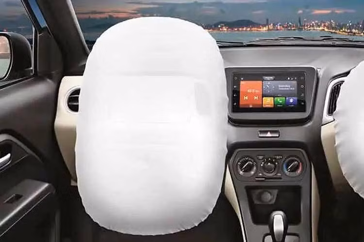 Một số điểm nổi bật chính trên Suzuki WagonR Bioflex 2026 giá rẻ bao gồm màn hình thông tin giải trí 7 inch hỗ trợ kết nối điện thoại thông minh qua Android Auto và Apple CarPlay, 6 túi khí và hệ thống kiểm soát ổn định điện tử.
