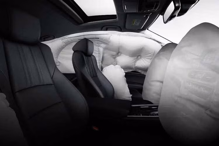 Đối với phiên bản sử dụng động cơ đốt trong truyền thống, Honda được cho là vẫn tiếp tục duy trì đến khoảng đầu thập kỷ tới. Sau năm 2030, Accord có thể sẽ chuyển sang sử dụng hoàn toàn hệ truyền động hybrid trong khuôn khổ chiến lược điện hóa của hãng.