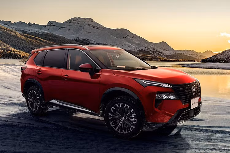 Tất cả các phiên bản Nissan X-Trail mới đều sử dụng hệ truyền động e-POWER, với động cơ 1.5L tăng áp 3 xi-lanh làm nhiệm vụ phát điện cho mô-tơ điện truyền động: Công suất động cơ: 144 mã lực; Mô-tơ điện FWD: 204 mã lực, 330 Nm; Mô-tơ điện AWD: Thêm mô-tơ sau 136 mã lực, 195 Nm.