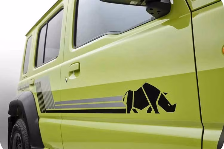 Như đã nhắc ở trên, Jimny XL Rhino Special Edition được định vị ở vị trí cao nhất trong danh mục sản phẩm của Suzuki tại thị trường Úc xét về giá bán. Cụ thể, xe có giá 44.990 AUD (khoảng 830 triệu đồng) với bản số sàn và 47.990 AUD (885 triệu đồng) với bản số tự động, đắt hơn 10.000 AUD (18,4 triệu đồng) so với Jimny XL tiêu chuẩn.