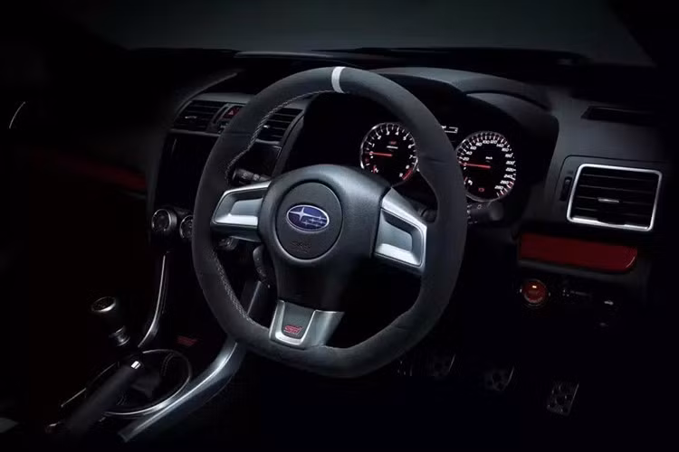 Đối với BRZ tS, hệ dẫn động cầu sau càng làm tăng thêm sự hấp dẫn với bộ giảm xóc Hitachi được tinh chỉnh bởi STI, phanh Brembo bốn và hai piston với đĩa phanh lớn hơn, má phanh và kẹp phanh màu vàng, đường chỉ khâu màu xanh thay vì đỏ, điểm nhấn da màu xanh trên ghế ngồi, cụm đồng hồ kỹ thuật số với điểm nhấn màu đỏ, và ốp gương Crystal Black Silica. Tất nhiên, logo tS cũng được trang bị.