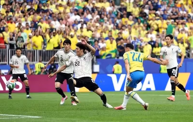 Gabriel Martinelli dứt điểm nâng tỷ số lên 2-1 cho Brazil. (Ảnh: FIFA)