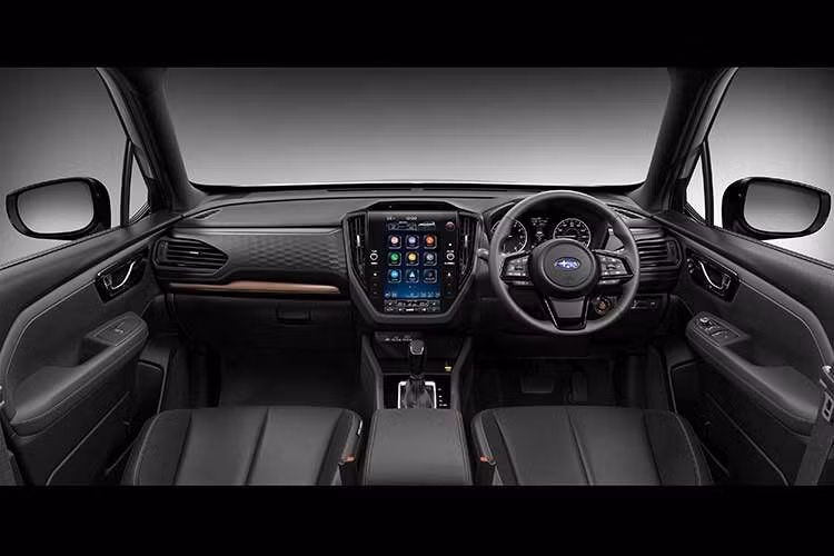 Trong đợt nâng cấp này, Subaru cũng cải tiến độ phân giải của gương chiếu hậu thông minh bên trong xe và tăng tốc độ cho bàn sạc điện thoại không dây. Đồng thời, toàn bộ các phiên bản sử dụng cấu hình động cơ hybrid đều được trang bị tiêu chuẩn ổ cắm điện xoay chiều 100V AC với công suất đầu ra 1.500W, phục vụ cho các thiết bị ngoại vi khi đi dã ngoại.