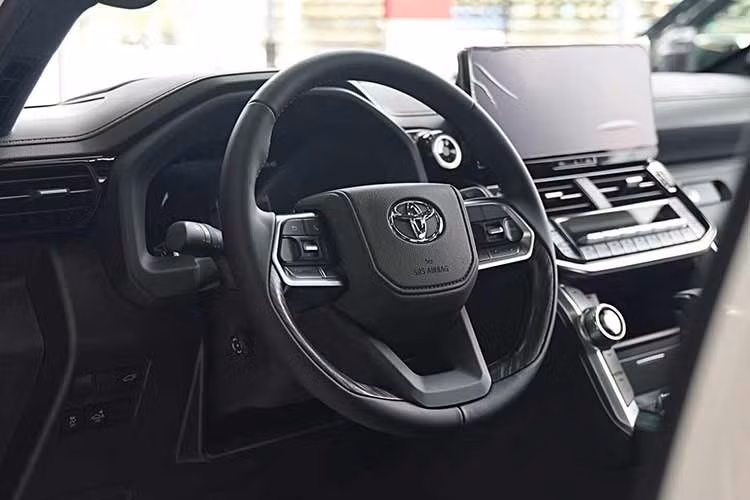 Gallery - [GALLERY] Toyota Land Cruiser Hybrid về Việt Nam sẽ "kèm lạc" gần 1 tỷ đồng? - image 8