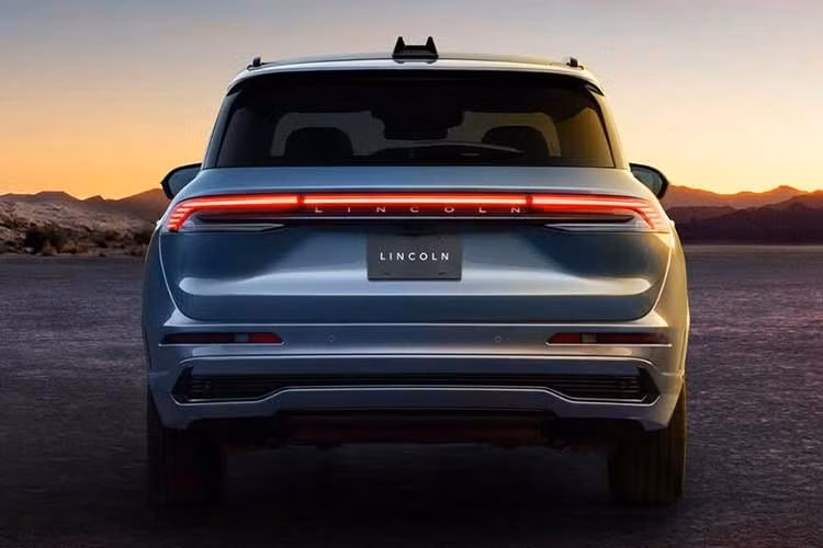 Gallery - [GALLERY] Lincoln Corsair 2027 từ 49.740 USD, cạnh tranh Mercedes-Benz GLC - image 8