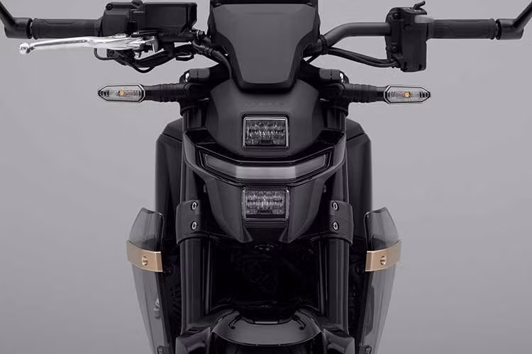 Một trong những chi tiết đáng chú ý nhất là gắp sau đơn lấy cảm hứng từ thiết kế của Ducati. Cung cấp sức mạnh cho WN7 là bộ pin lithium-ion dung lượng 9,3 kWh kết hợp với một mô-tơ điện, cho công suất 67 mã lực và mô-men xoắn cực đại 100 Nm.