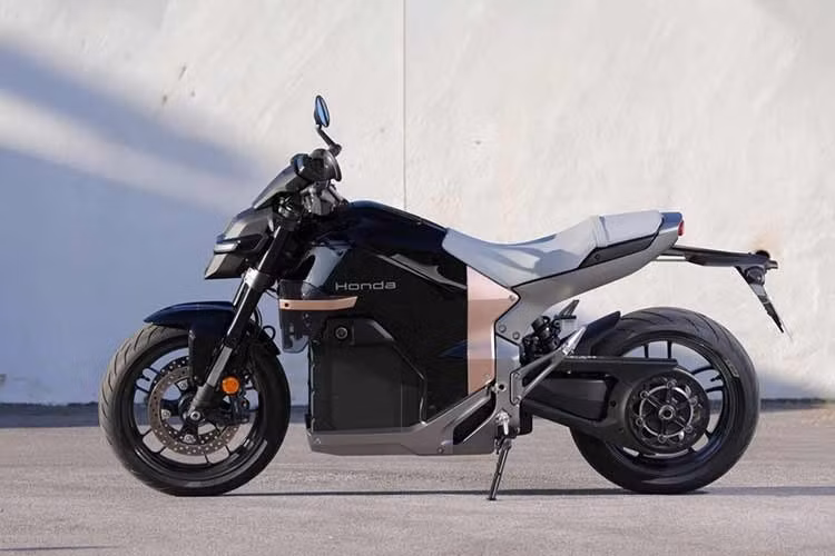Đáng chú ý, Honda cho biết WN7 không được phát triển nhằm thay thế bất kỳ mẫu môtô chạy xăng nào trong danh mục sản phẩm hiện tại. Thay vào đó, đây được xem là bước đi đầu tiên của hãng trong phân khúc môtô điện.