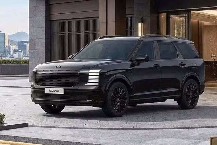 Hyundai Palisade Hybrid Calligraphy Black Ink Edition sẽ được bán tại các đại lý vào cuối tháng này với giá khởi điểm từ 59.280 USD (tương đương hơn 1,558 tỷ đồng) cho bản dẫn động cầu trước và 61.280 USD (khoảng 1,61 tỷ đồng) cho bản dẫn động bốn bánh, đã bao gồm phí vận chuyển.