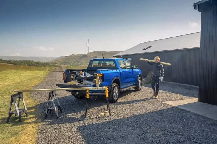 Dù vậy, các số liệu trên vẫn đến từ thử nghiệm nội bộ của Ford và cần được kiểm chứng độc lập trong điều kiện thực tế. Nhưng nếu kết quả sử dụng ngoài đời tiệm cận dữ liệu mà hãng công bố, Ranger PHEV có thể tạo ra một giá trị rất thực tế.