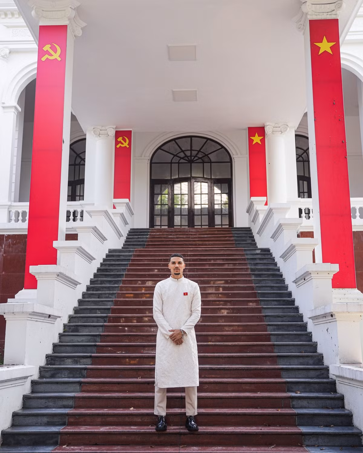 Hendrio từng có quãng thời gian thi đấu cho nhiều CLB ở châu Âu như Atlético Onubense (Tây Ban Nha) , Sioni (Georgia) , Paços de Ferreira , Fafe và Varzim B (Bồ Đào Nha).