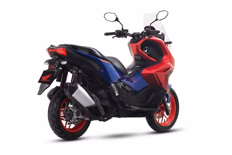 Khối động cơ cho công suất 15,82 mã lực tại 8.500 vòng/phút cùng mô-men xoắn cực đại 14,7 Nm ở 6.500 vòng/phút. Sức mạnh được truyền tới bánh sau thông qua hộp số vô cấp CVT và truyền động dây đai.