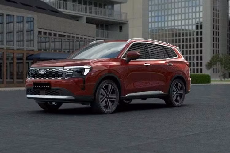 Sau khi những hình ảnh nhá hàng được công bố, một số ý kiến bình luận cho rằng Territory Platinum có thể là phiên bản hybrid. Tuy nhiên, theo thông tin từ một số đại lý, phiên bản mới chủ yếu được nâng cấp về trang bị và không có thay đổi về hệ truyền động.