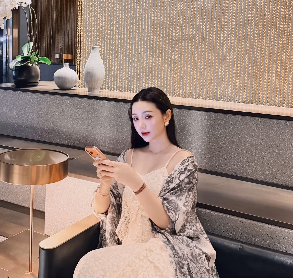 Lối diễn tự nhiên, biểu cảm tốt và khả năng hóa thân đa dạng giúp Quỳnh Kool ngày càng được đánh giá cao trong nghề. Cô nhiều lần góp mặt trong đề cử Nữ diễn viên ấn tượng tại VTV Awards.