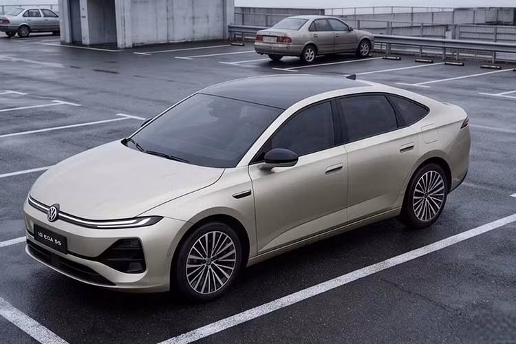 Mẫu sedan đầu tiên thuộc dòng xe ID. Era này sẽ được bán ra tại Trung Quốc trong những tháng tới, với việc sản xuất do liên doanh SAIC Volkswagen đảm nhiệm. Xe sẽ cạnh tranh với những đối thủ như Toyota Camry và Honda Accord.